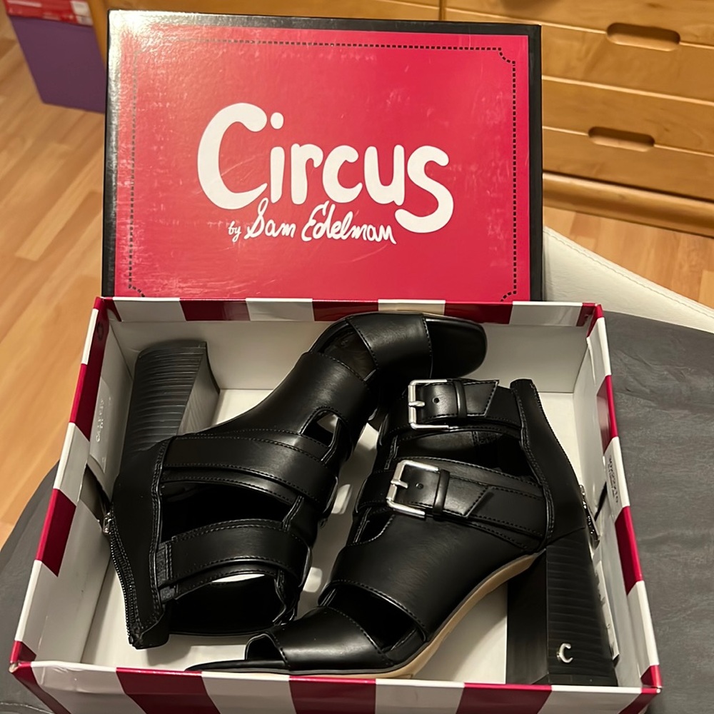 Circus by Sam Edelman Black Wedges